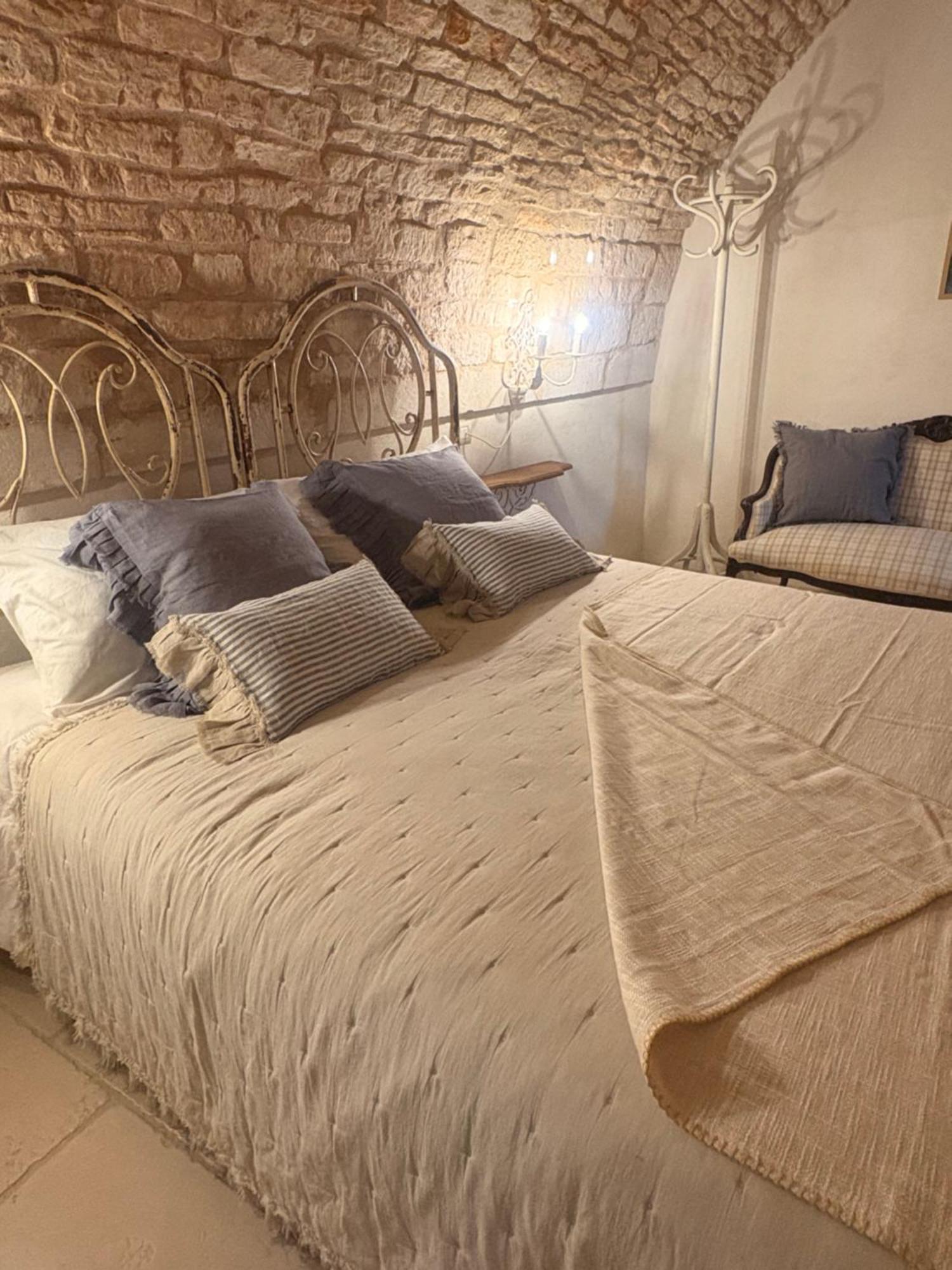 Palazzoliva - Luxury Boho Chic Guest House In The Historic Heart Of Martina Franca Kültér fotó