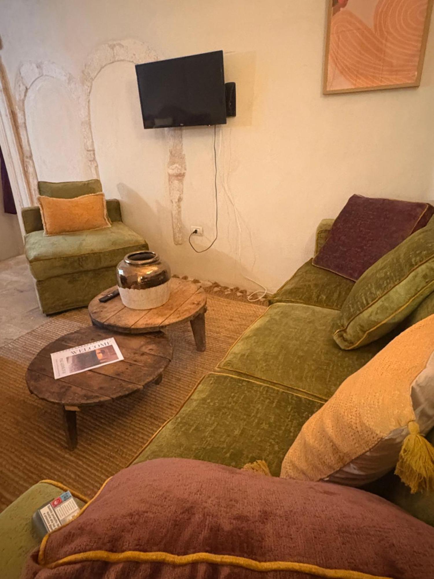 Palazzoliva - Luxury Boho Chic Guest House In The Historic Heart Of Martina Franca Kültér fotó